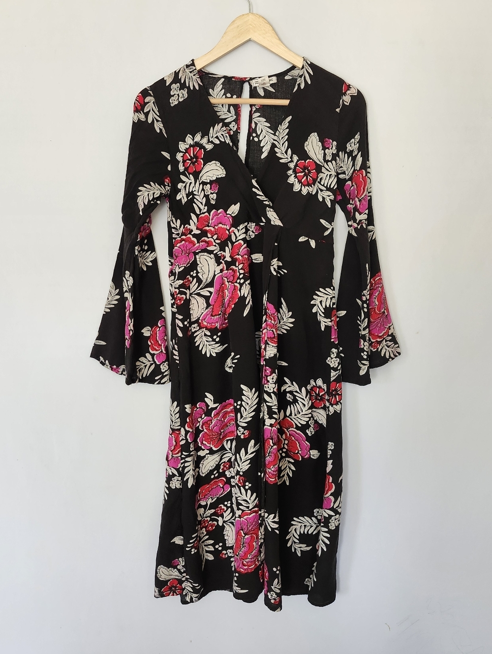 Billabong Floral Bell Sleeved Sheath Dress Size S